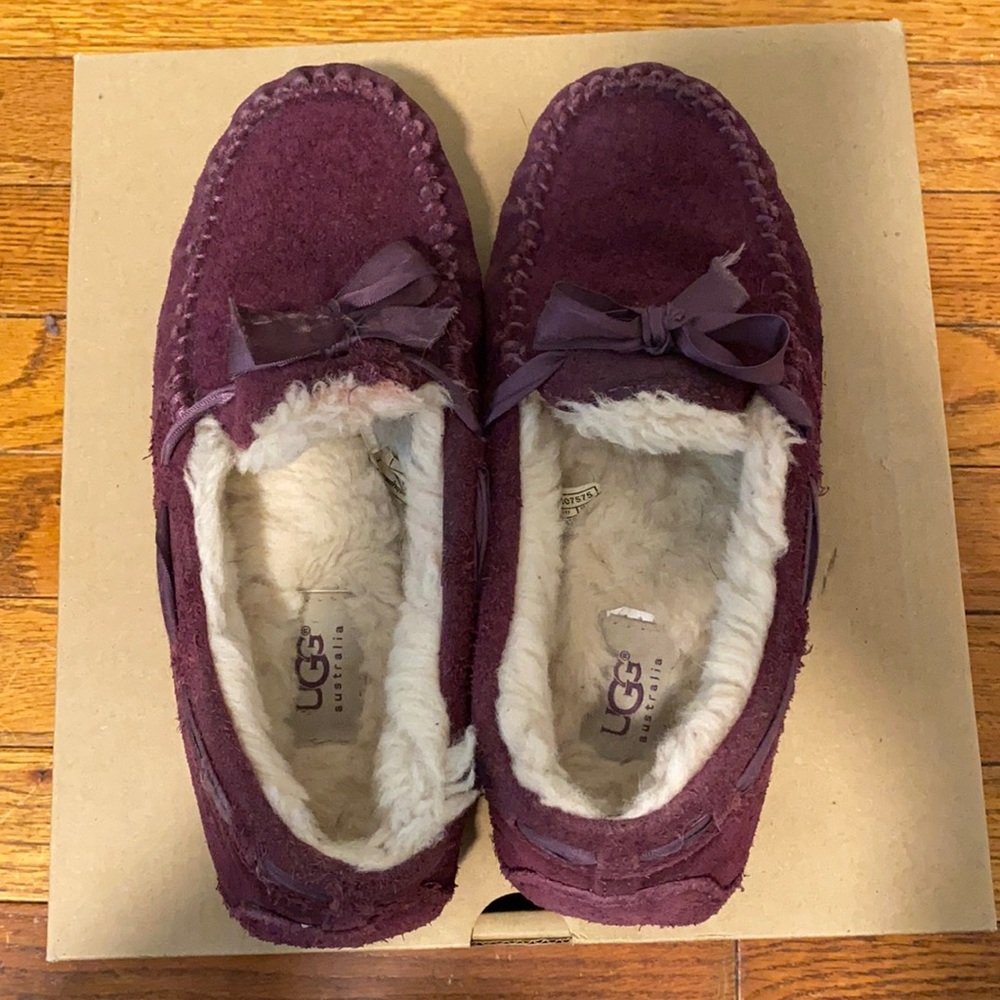 S6 Purple Moccasins UGG
